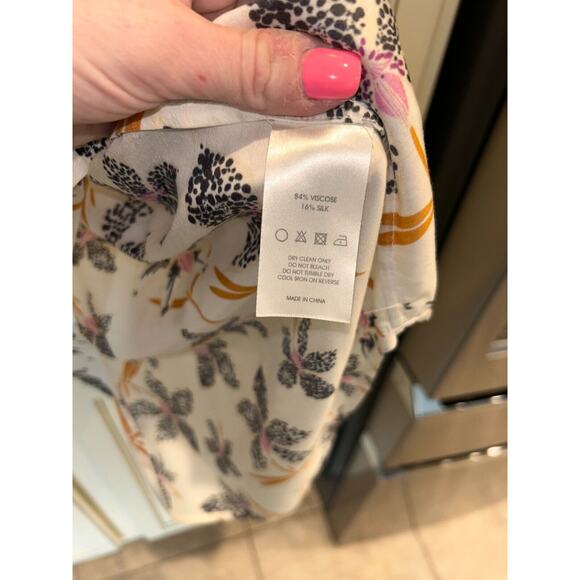 Caballero Collection Ivory Floral V-Neck Sleeveless Blouse small 2-6 MSRP $198 - Picture 6 of 7